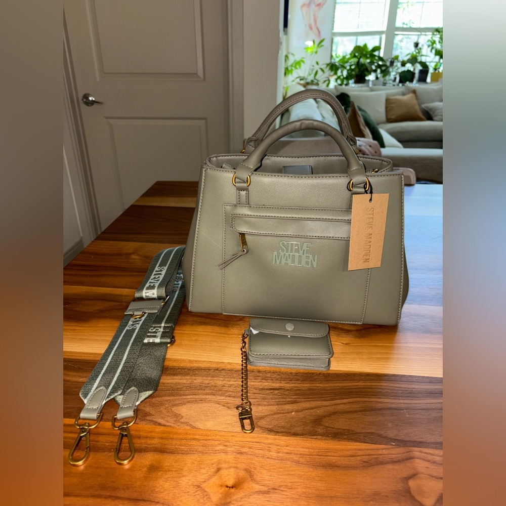 Steve Madden Gray Satchel Bag with Structured Design
